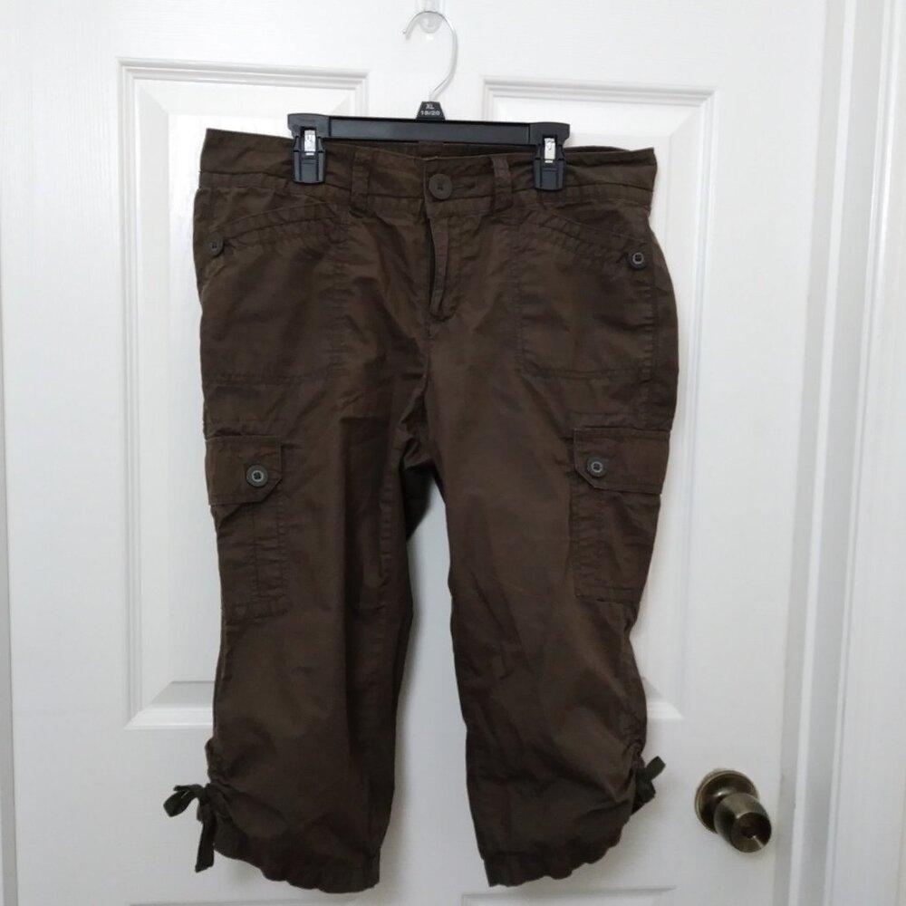 French Cuff Cargo Bermuda Short Size 8 P - Picture 4 of 13